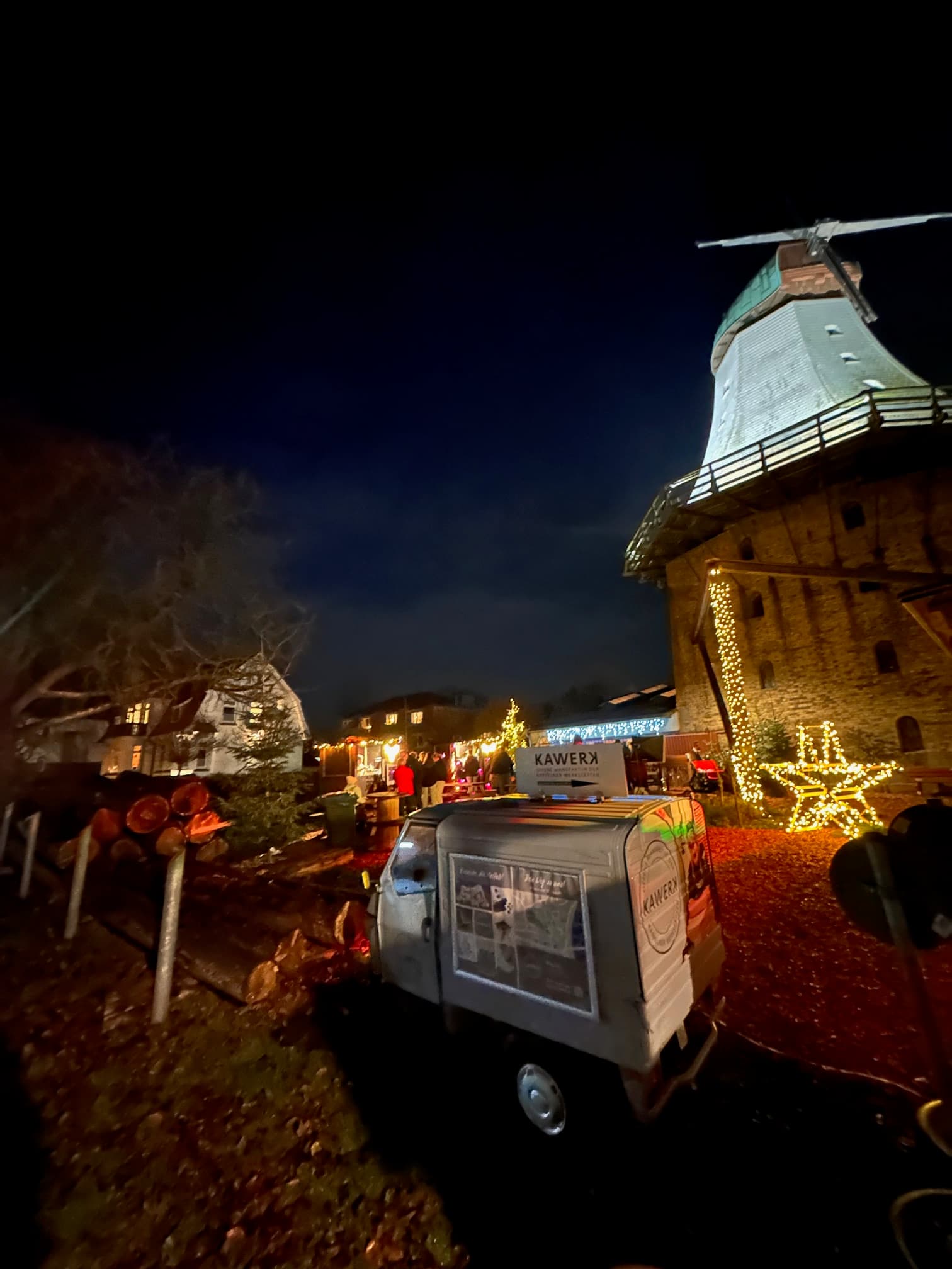 Die beleuchtete Mühle Amanda während der Weihnachtsmühle in Kappeln